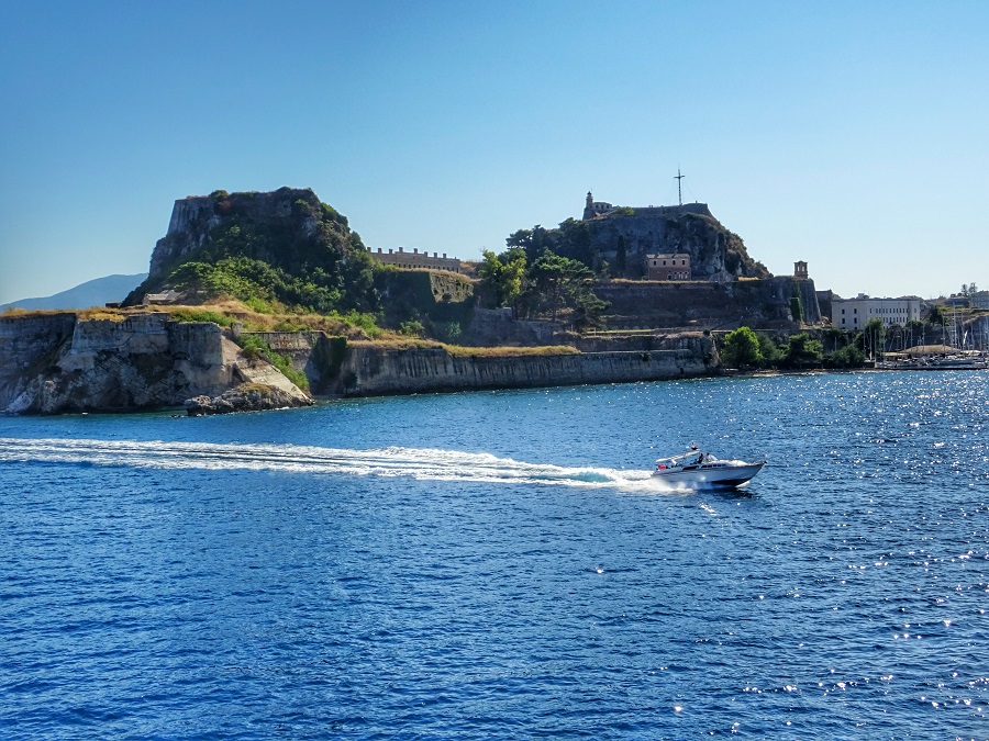 Χαλκιδική: Λουόμενος τραυματίστηκε από ταχύπλοο