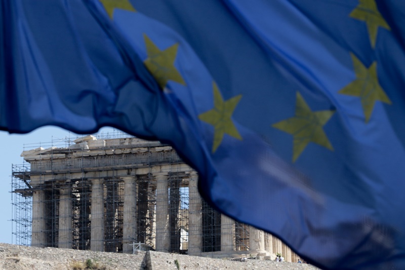 Frankfurter Rundschau: Οι δανειστές έσωσαν τον εαυτό τους όχι τους Έλληνες