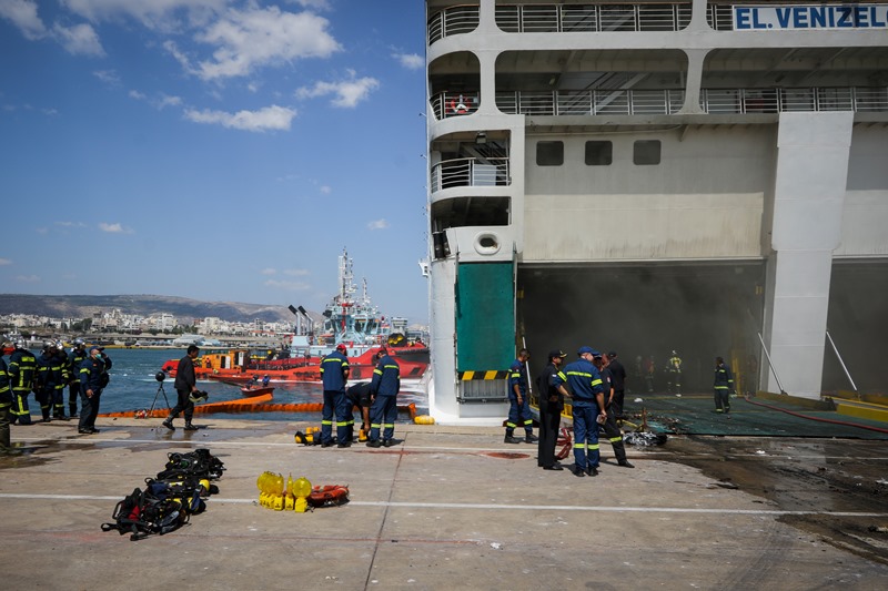 Εξακολουθεί να «καπνίζει» το «Ελ. Βενιζέλος»