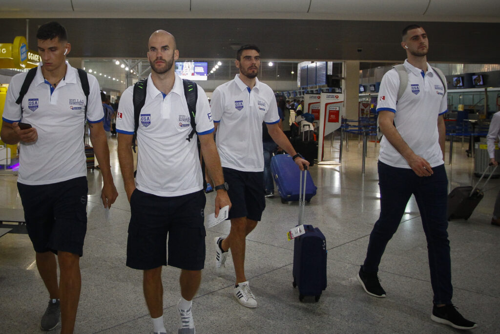 Αναχώρησε η εθνική μπάσκετ για το Παρίσι (Photos)