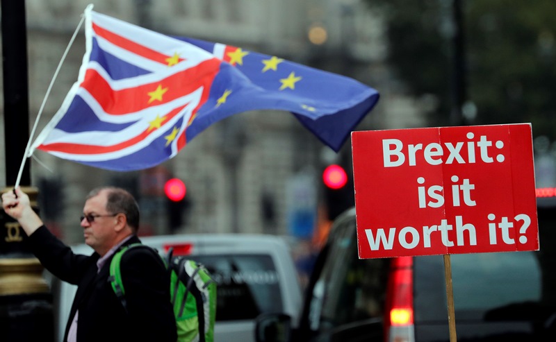 Brexit: Τα επόμενα βήματα ΕΕ – Βρετανίας μετά την έγκριση της συμφωνίας από τη Σύνοδο Κορυφής