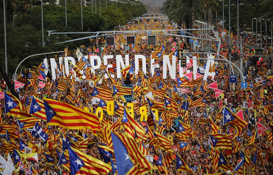 Στους δρόμους 1 εκατ. Καταλανοί – Ζήτησαν πάλι την ανεξαρτησία τους (Photos)