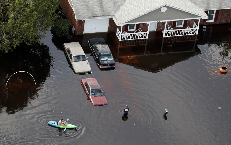 Ο τυφώνας Φλόρενς συνεχίζει να σφυροκοπά τις ΗΠΑ – Στους 23 οι νεκροί