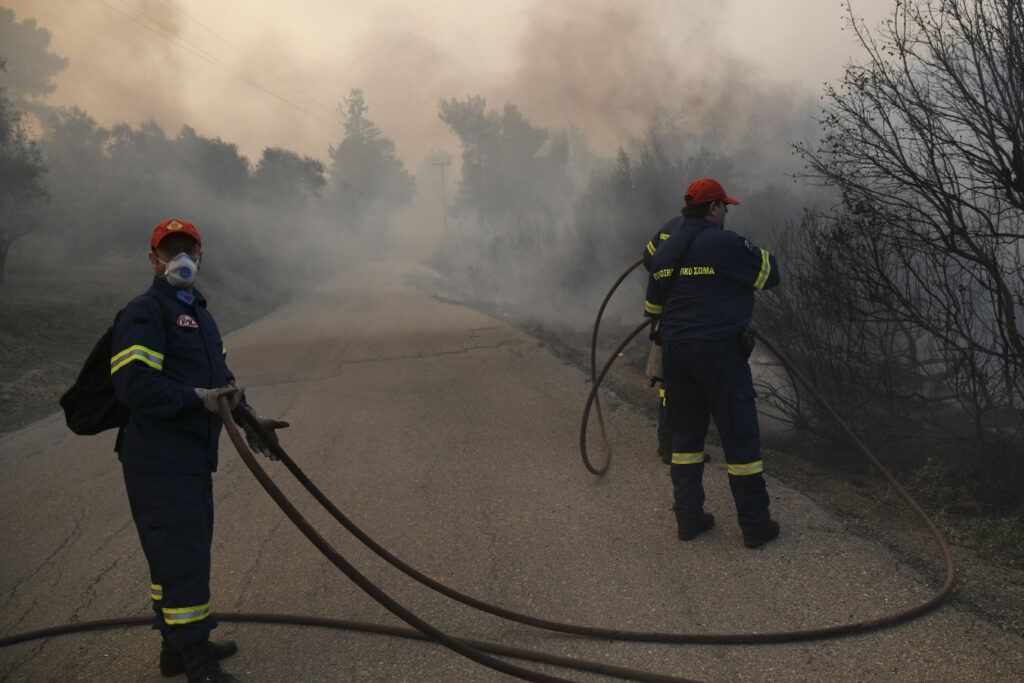 Yπό πλήρη έλεγχο η φωτιά σε αγροτική έκταση της Μόριας Λέσβου