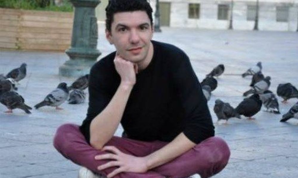 Ζακ Κωστόπουλος: Ο μεσίτης επέστρεψε στο twitter «μεταμφιεσμένος» (Photos)