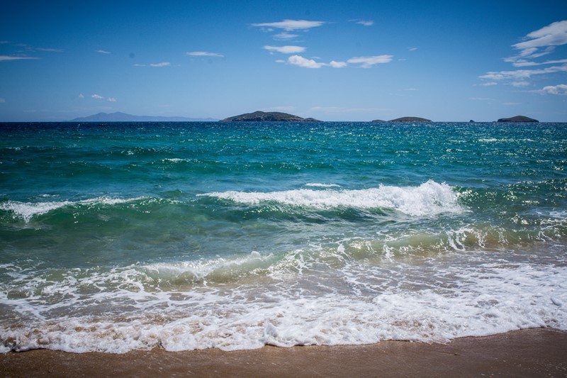 Ο «Ξενοφών» εξαφανίζει παραλίες στη Κρήτη (Photos)