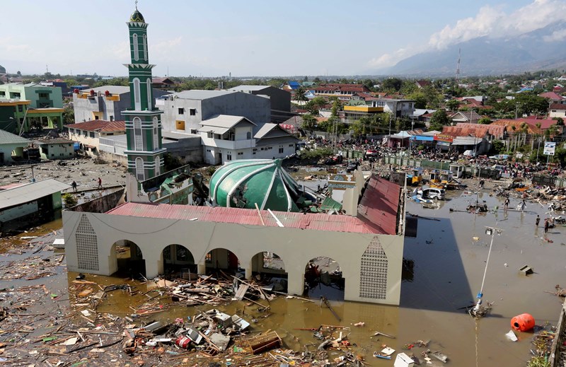 Ινδονησία: Στους 844 οι νεκροί από τον φονικό σεισμό – Έκκληση για διεθνή βοήθεια