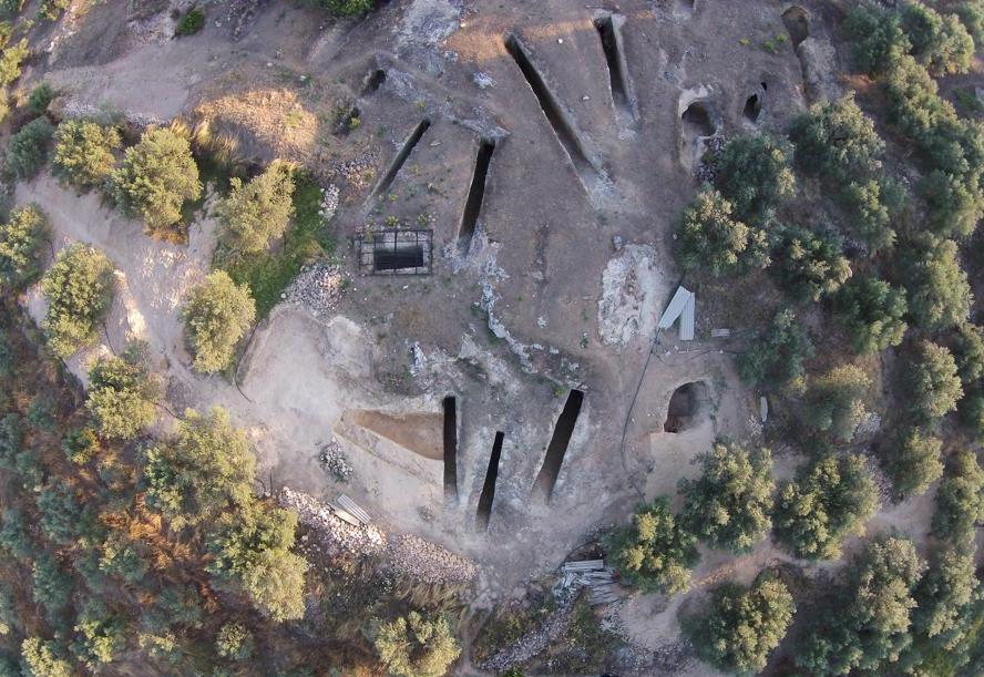 Ασύλητος μυκηναϊκός τάφος αποκαλύφθηκε στη Νεμέα (Photos)