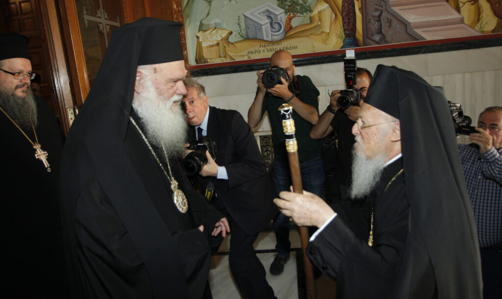 Γιατί ακυρώνεται η συνάντηση Ιερώνυμου – Οικουμενικού Πατριάρχη στην Αθήνα