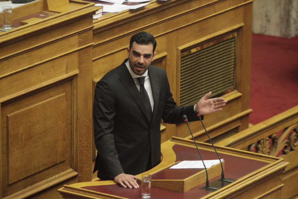 Καλαμάτα: Σήμερα η δίκη των ακροδεξιών που είχαν χτυπήσει τον βουλευτή του ΣΥΡΙΖΑ, Πέτρο Κωνσταντινέα
