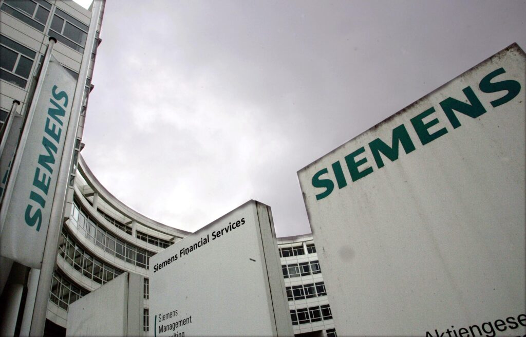 Τα μεγαλοστελέχη της Siemens δεν είχαν ιδέα για… τα «μαύρα ταμεία»