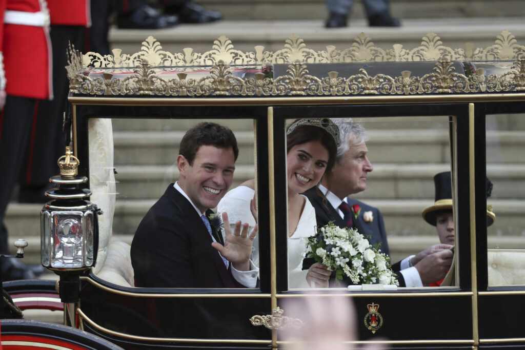 Ένας ακόμα «θεαματικός» βασιλικός γάμος στη Βρετανία (Photos + Video)