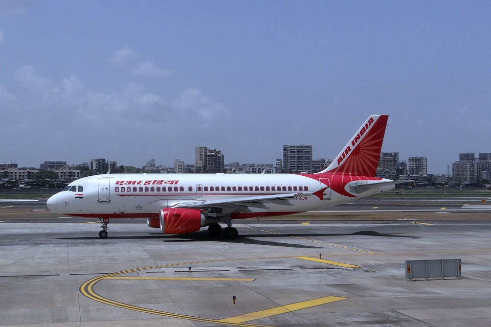 Αεροσυνοδός της Air India έπεσε από το αεροπλάνο ενώ έκανε τις προετοιμασίες επιβίβασης