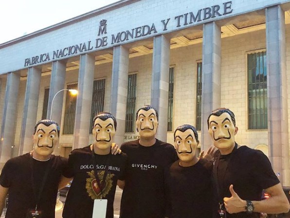 Η τρολιά των ποδοσφαιριστών της εθνικής Ισπανίας – Ντύθηκαν ληστές αλά «Casa de Papel» (Photo)