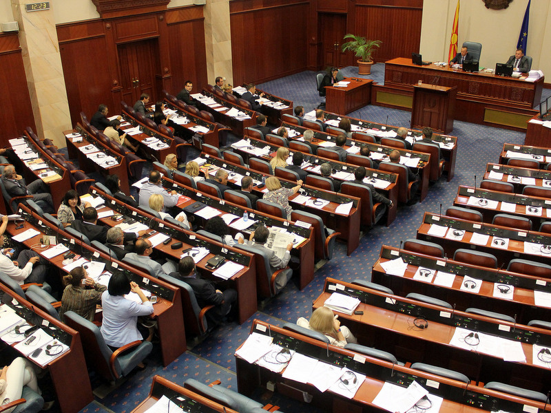 ΠΓΔΜ: Συνεχίζεται την Τρίτη στη Βουλή η συζήτηση για τη συνταγματική αναθεώρηση