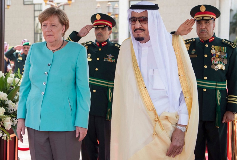 Μέρκελ: Στοπ στις εξαγωγές όπλων στη Σαουδική Αραβία, λόγω… Κασόγκι