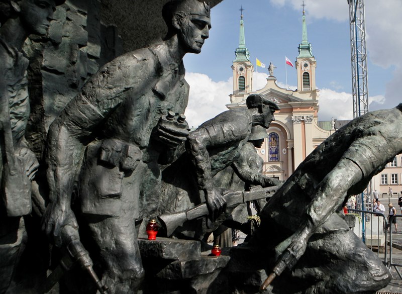 Η Πολωνία επιμένει και διεκδικεί πολεμικές αποζημιώσεις από τη Γερμανία