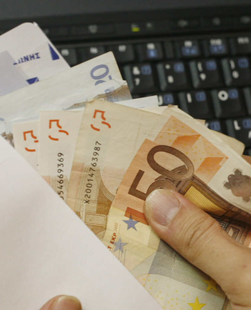 ΕΛΣΤΑΤ: Κατά 1 δισ. ευρώ αυξήθηκε στο β’ τρίμηνο του 2018 το διαθέσιμο εισόδημα
