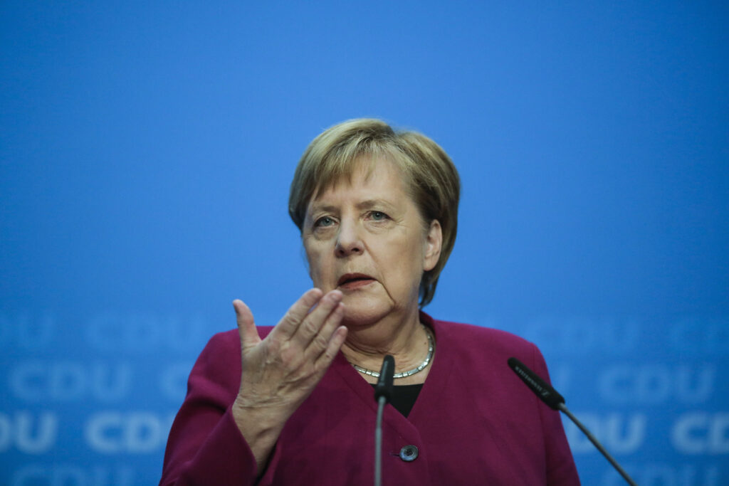 Δημοσκοπήσεις: Οι Γερμανοί θέλουν να τελειώσει η Μέρκελ τη θητεία της ως καγκελάριος
