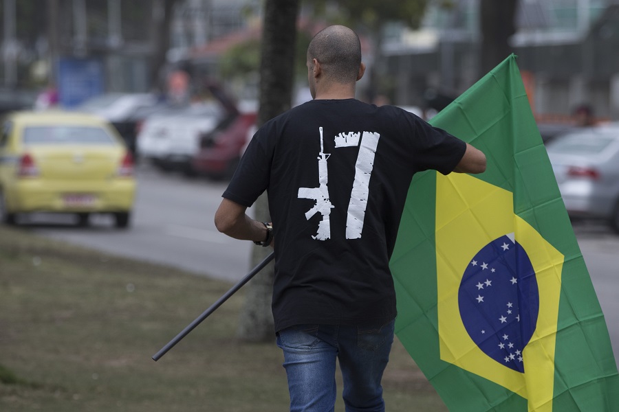 Βραζιλία: Ο ακροδεξιός κυβερνήτης του Ρίο θέλει ελεύθερους σκοπευτές για να σκοτώνουν τους εγκληματίες!