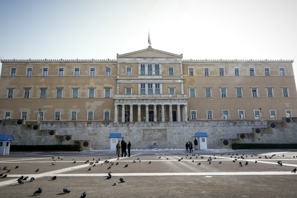 Μη περικοπή των συντάξεων στον πρώτο μεταμνημονιακό προϋπολογισμό – Κατατίθεται σήμερα