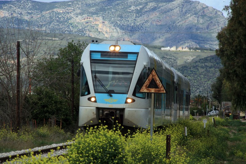 Tρακτέρ συγκρούστηκε με επιβατική αμαξοστοιχία στις Σέρρες- Ένας νεκρός