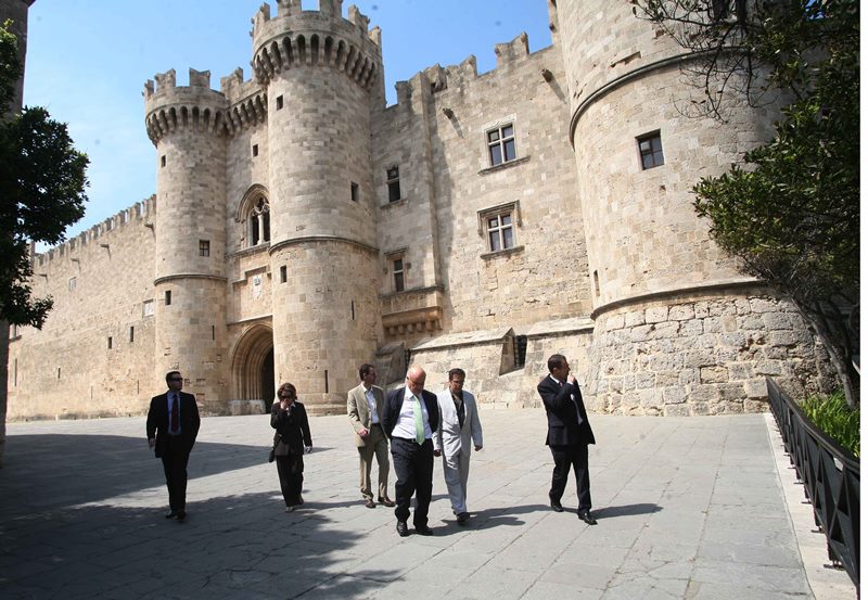 Υπουργεία και Αυτοδιοίκηση μαζί στην προστασία της Μεσαιωνικής Πόλης της Ρόδου