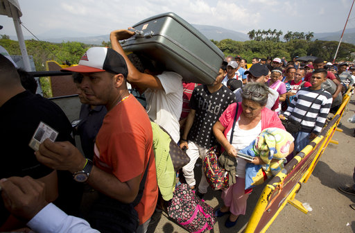 Παγκόσμια Τράπεζα: Oι μετανάστες από τη Βενεζουέλα μπορεί να τονώσουν την ανάπτυξη της Κολομβίας
