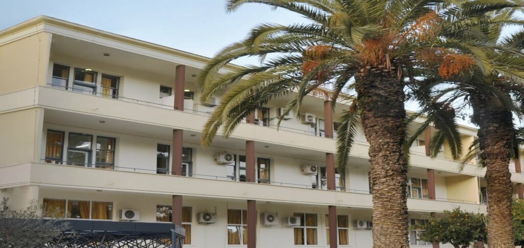 Κρήτη: Σώθηκε ο 30χρονος  που στραβοκατάπιε σουβλάκι