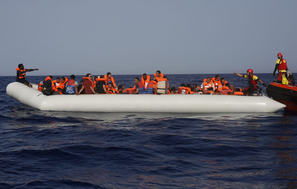 Δεκατρείς μετανάστες νεκροί στην προσπάθειά τους να φτάσουν στην Ισπανία