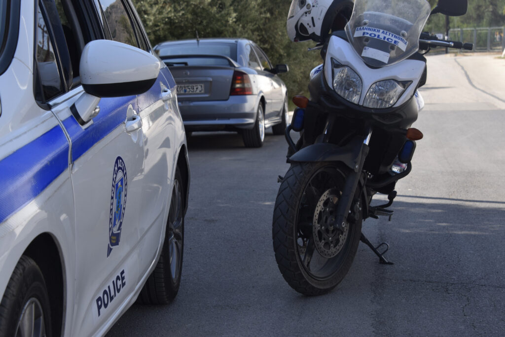 Θεσσαλονίκη: Γιαγιά και εγγονή «βαποράκια» – Τις συνέλαβαν με μισό κιλό ηρωίνη