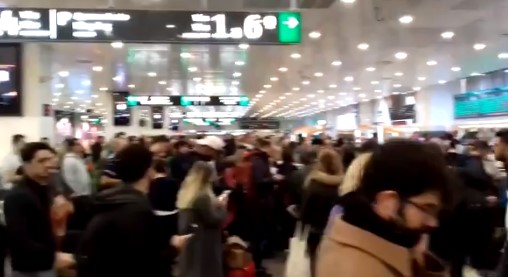 Ισπανία: Εκκένωσαν σιδηροδρομικούς σταθμούς σε Μαδρίτη και Βαρκελώνη μετά από προειδοποίηση για βόμβα