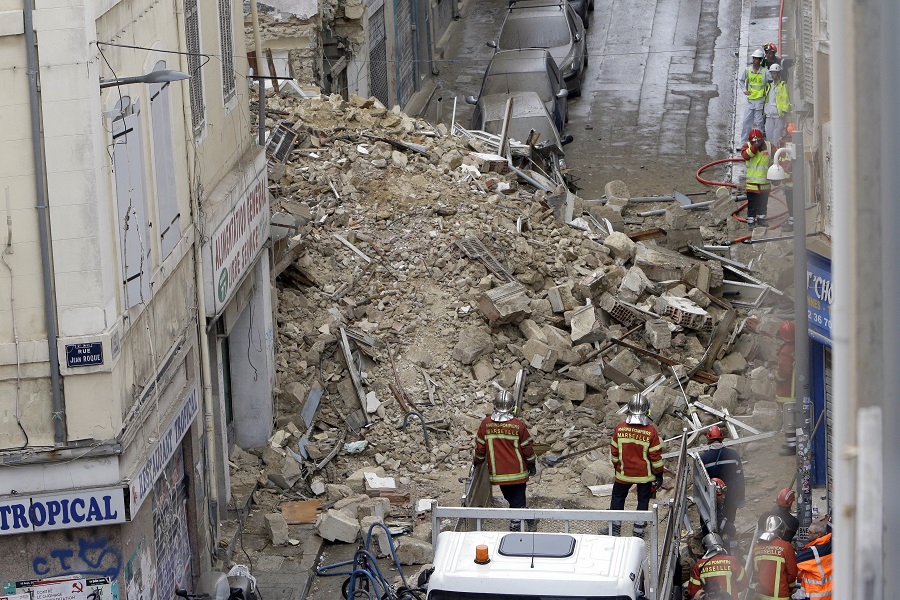 Φόβοι για «ντόμινο» καταρρεύσεων κτιρίων στη Μασσαλία