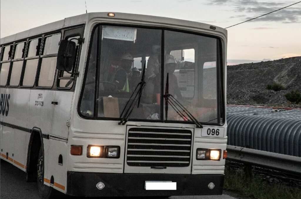 Θρήνος στη Ζιμπάμπουε: Συγκρούστηκαν δύο λεωφορεία – Τουλάχιστον 47 νεκροί (ΠΡΟΣΟΧΗ Σκληρές Εικόνες)