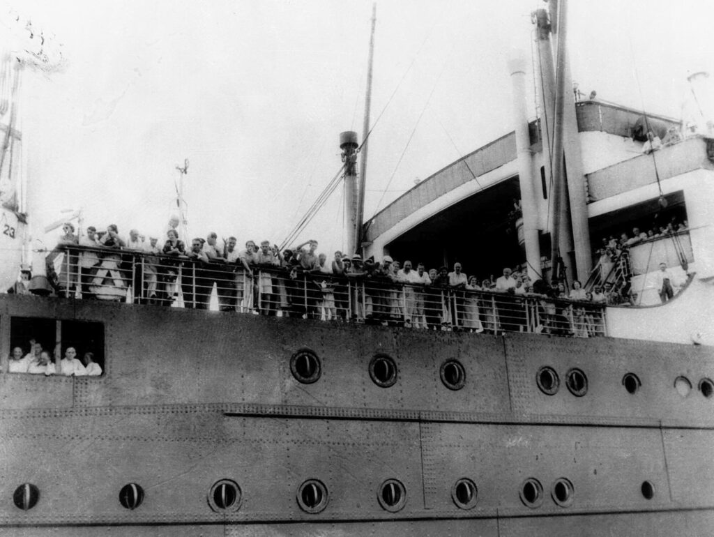 O Τριντό ζητά συγγνώμη για την άρνηση του Καναδά να δεχθεί πλοίο Εβραίων προσφύγων το 1939 (Video + Photo)