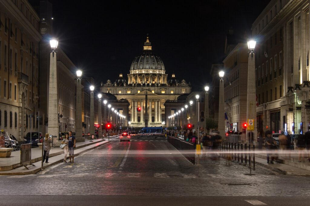 Ιστορική απόφαση: Το ευρωπαϊκό δικαστήριο αποφάσισε να πληρώνει φόρους η εκκλησία στην Ιταλία