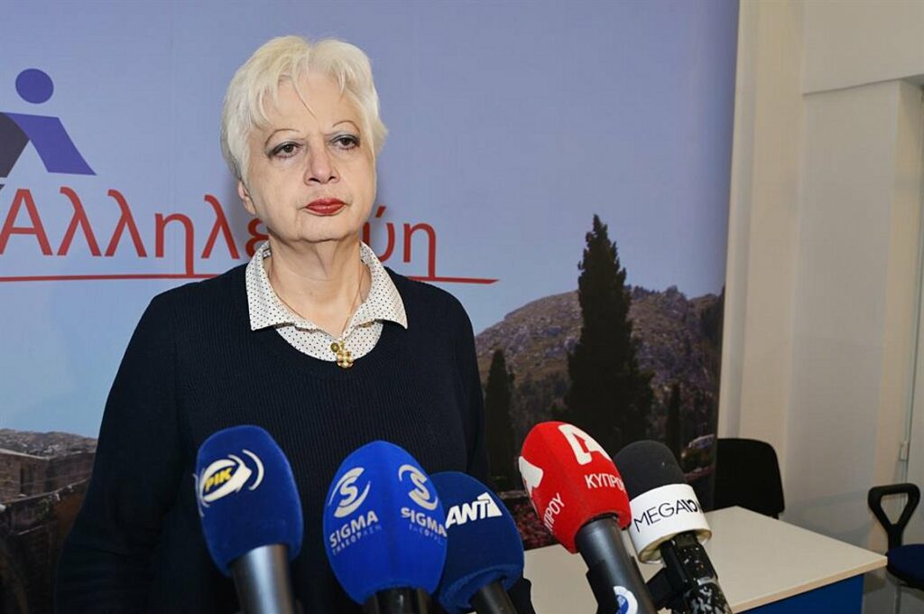 Ανεπιθύμητη ευρωβουλευτής στην Αλβανία: «Υποκινεί το μίσος, παραβιάζει τη συνταγματική τάξη»
