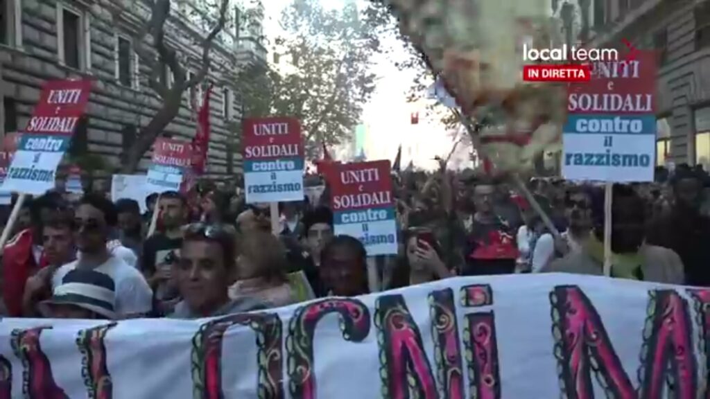 Χιλιάδες διαδηλωτές στη Ρώμη κατά του αντιμεταναστευτικού διατάγματος Σαλβίνι