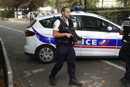 Αντιμέτωποι με κατηγορίες για τρομοκρατία 4 Γάλλοι ακροδεξιοί για απειλές εναντίον του Μακρόν