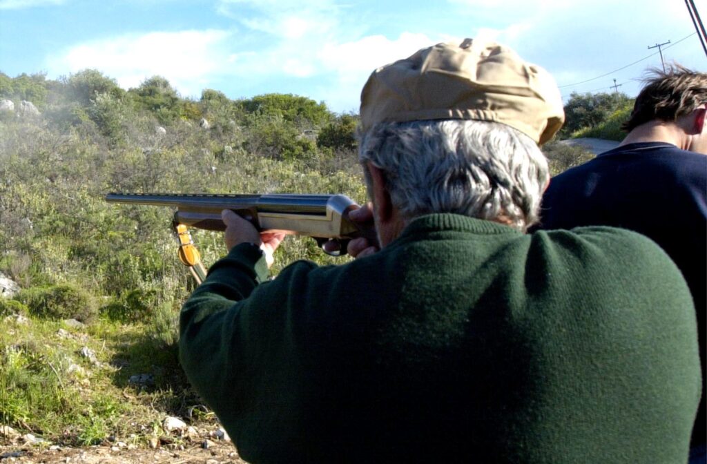 Ιωάννινα: 32χρονος κυνηγός πυροβολήθηκε από φίλο του – Στην ομάδα των κυνηγών και ο πατέρας του