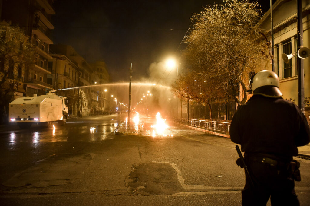 Στο αυτόφωρο έξι από τους συλληφθέντες στα επεισόδια του Πολυτεχνείου