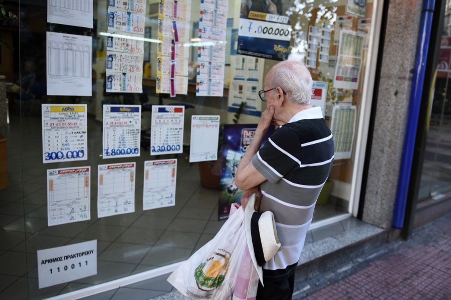 Αυξήσεις σε 620.000 συνταξιούχους