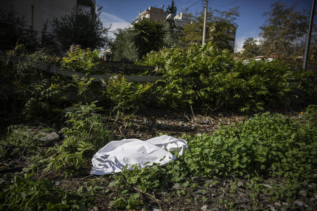 Τρένο παρέσυρε και σκότωσε γυναίκα στα Σεπόλια (Photos)