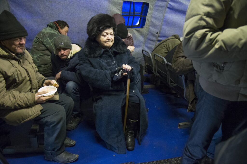Ρωσία: Σεφ φτιάχνουν σούπα για να ζεστάνουν τους άστεγους