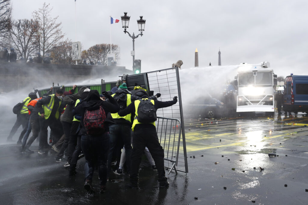 Τα «κίτρινα γιλέκα» ακυρώνουν παιχνίδια της Ligue 1