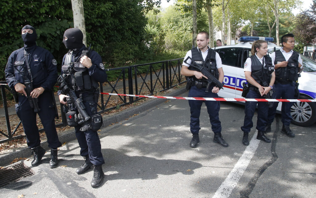 Γαλλία: Μυστηριώδης θάνατος τετραμελούς οικογένειας μέσα στο σπίτι της