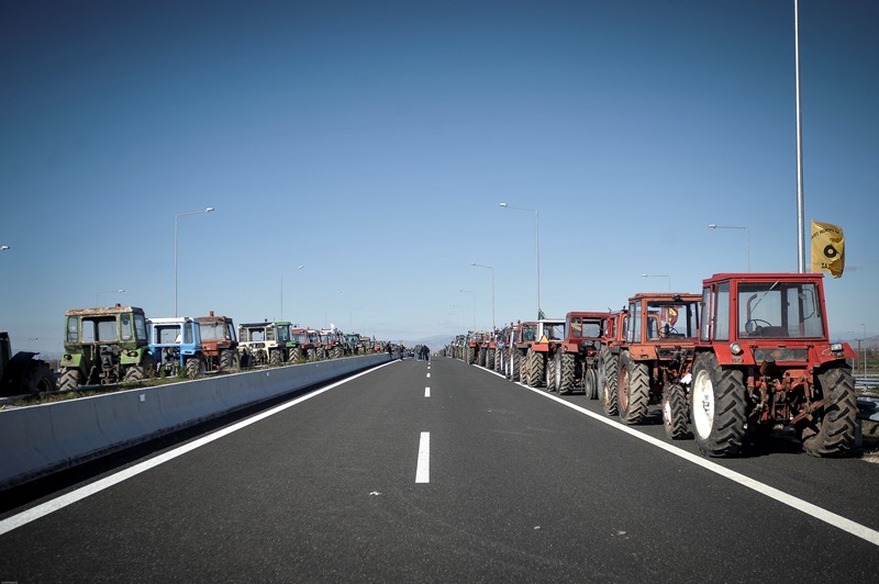 Ετοιμάζονται για μπλόκα οι αγρότες της Θεσσαλίας