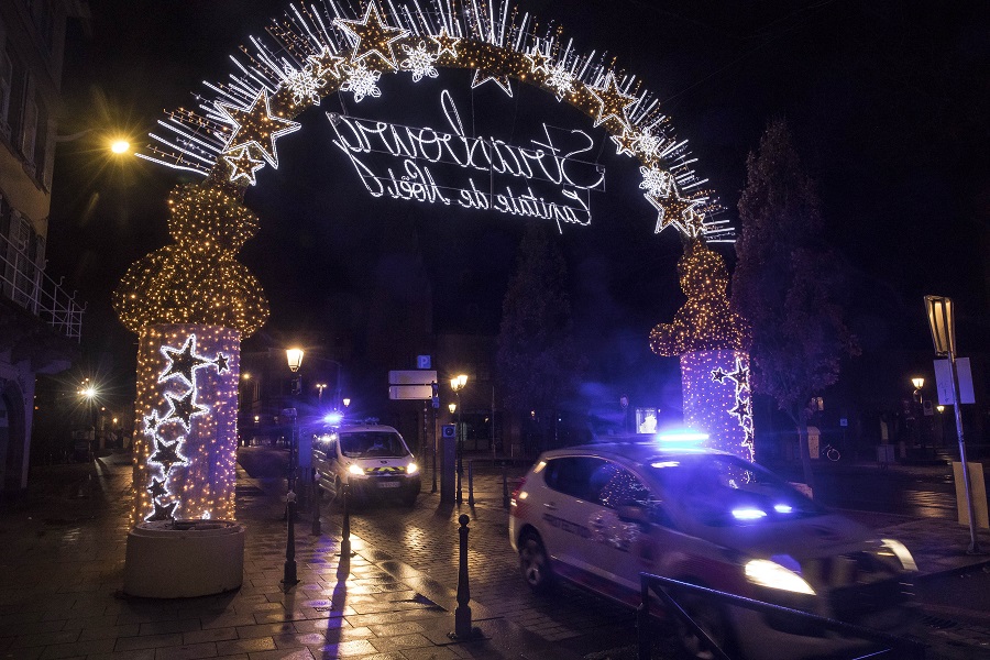 Στρασβούργο: Το χρονικό της επίθεσης – Οι πυροβολισμοί στην κατάμεστη αγορά και το ανθρωποκυνηγητό (Photos)