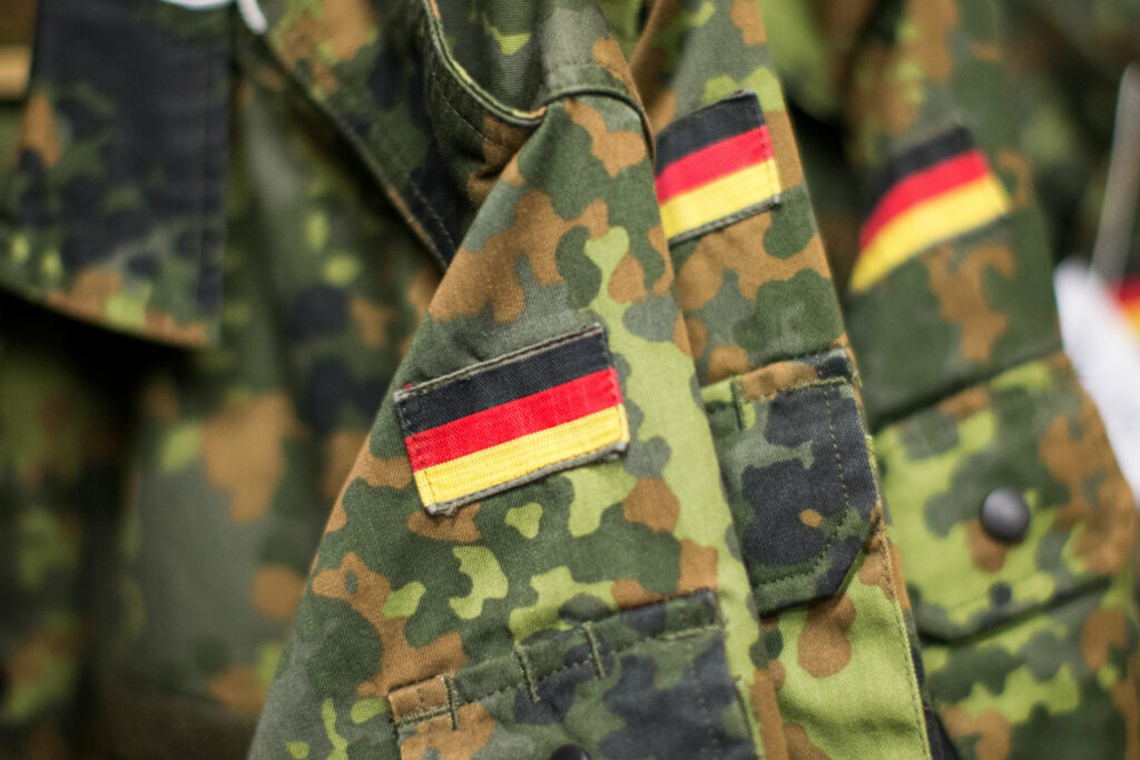 Times: «Φασιστικοί πυρήνες στο γερμανικό στρατό έχουν στο στόχαστρο πολιτικούς ηγέτες»