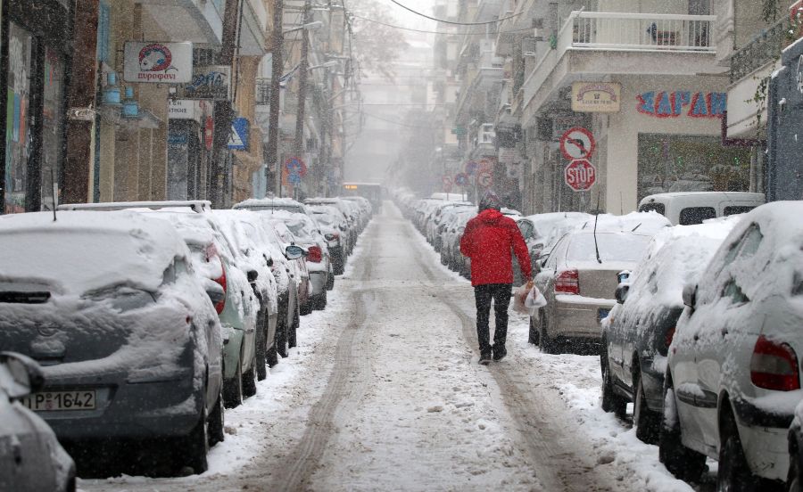 Σε επιφυλακή η Θεσσαλονίκη για έκτακτα καιρικά φαινόμενα